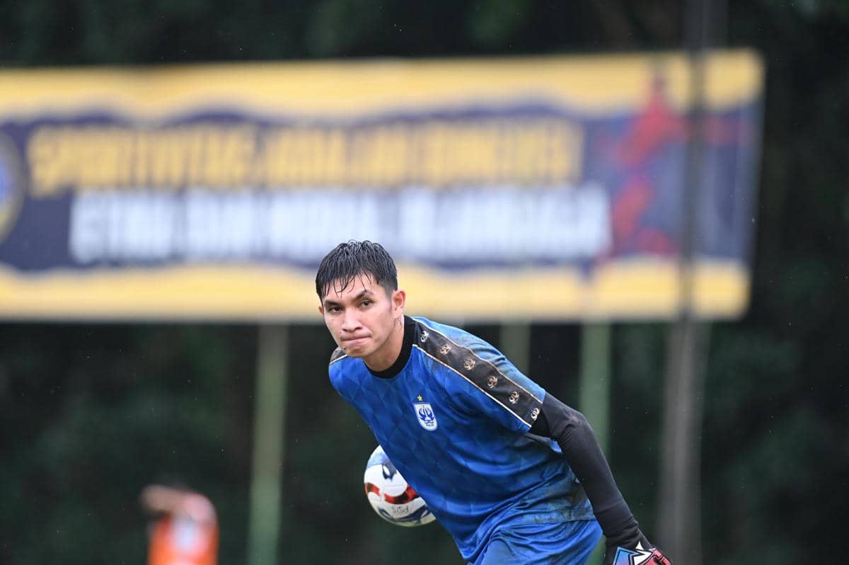 psis, kiper psis, mario londok