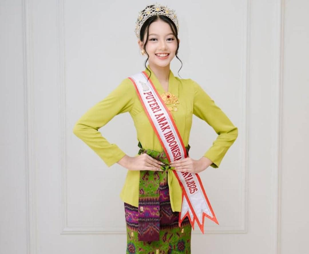 Irna Enggrasia Aurelia pelajar Sumsel yang menyabet gelar Puteri Anak Indonesia Budaya 2025