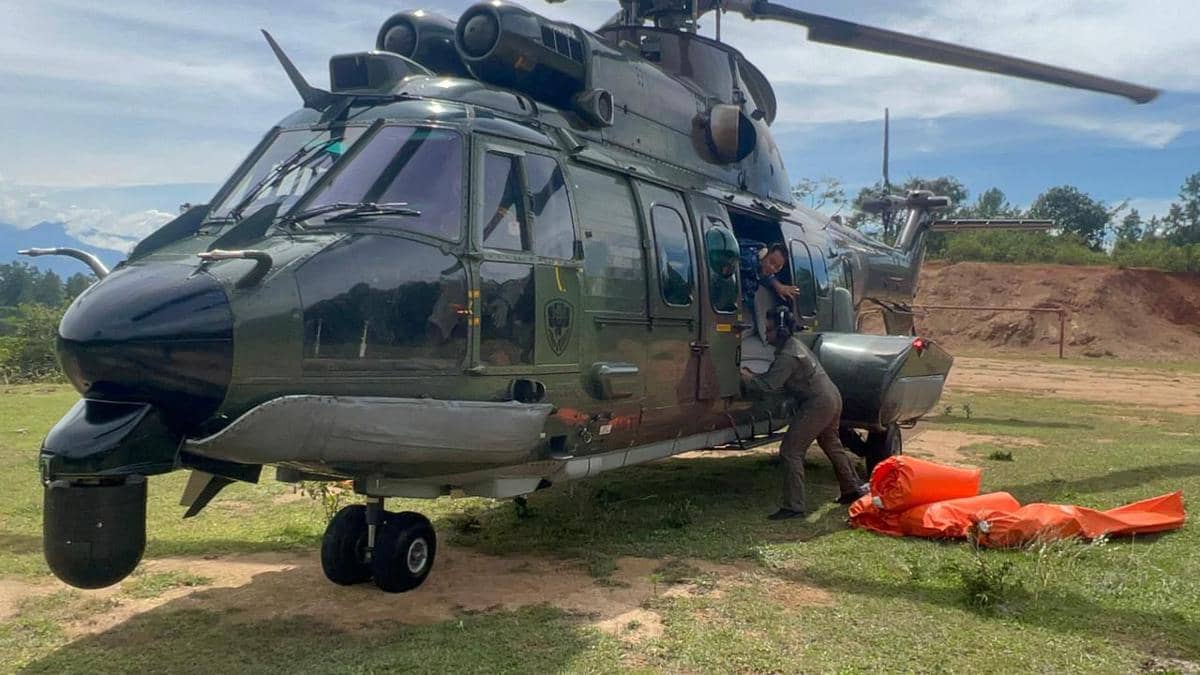 Caracal TNI AU Jangkau Warga Aceh Terisolasi hingga 16 Jam Jalan Kaki