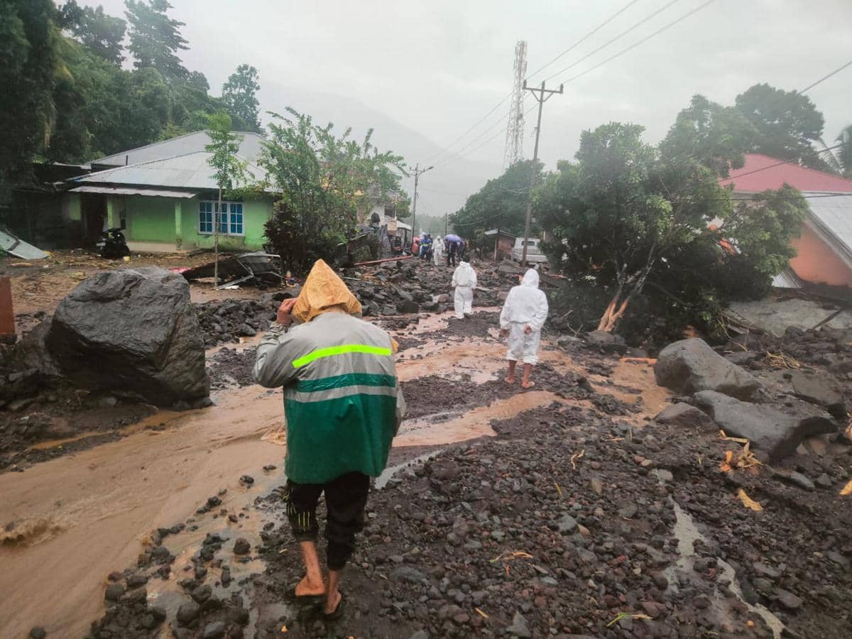 Dampak banjir bandang di Pulau Siau, Kepulauan Sitaro, Sulawesi Utara, Senin (5/1/2026). Dok. Polres Sitaro