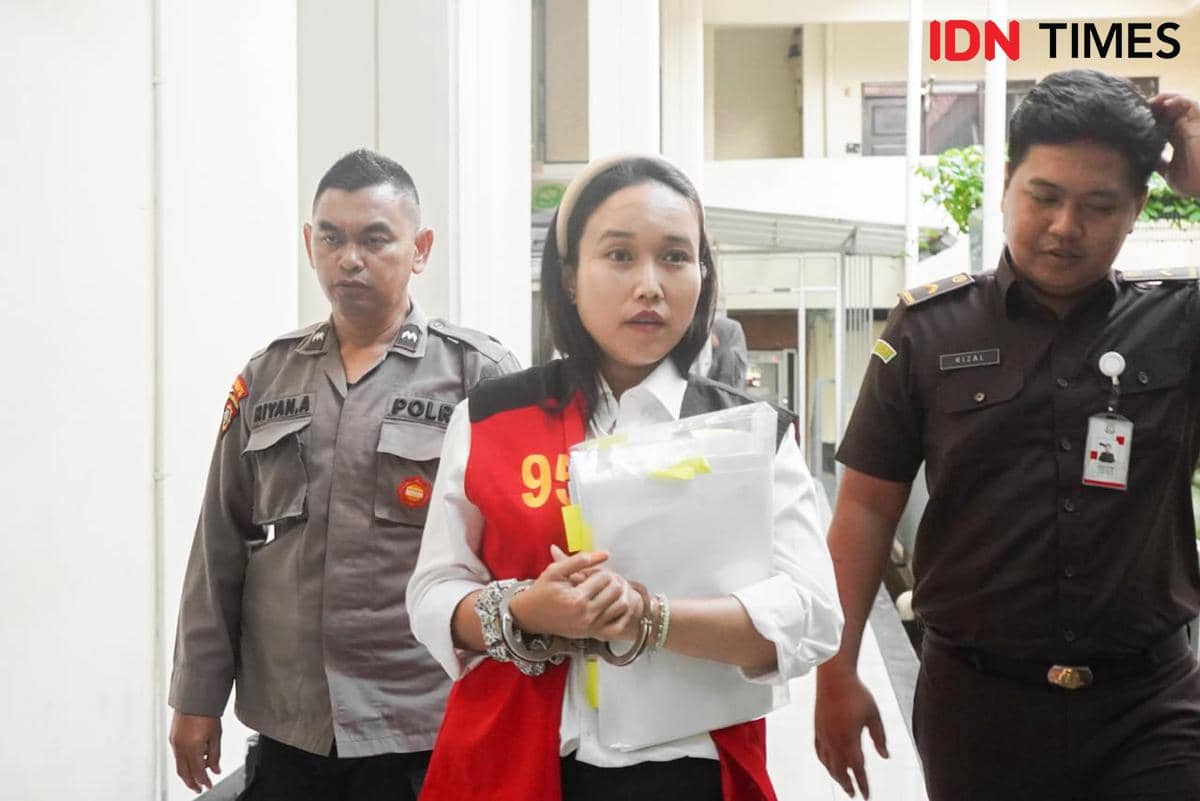 Bos Mecimapro, Fransiska Dwi Melani kembali menjalani sidang di PN Jakarta Selatan. (IDN Times/Rendy)
