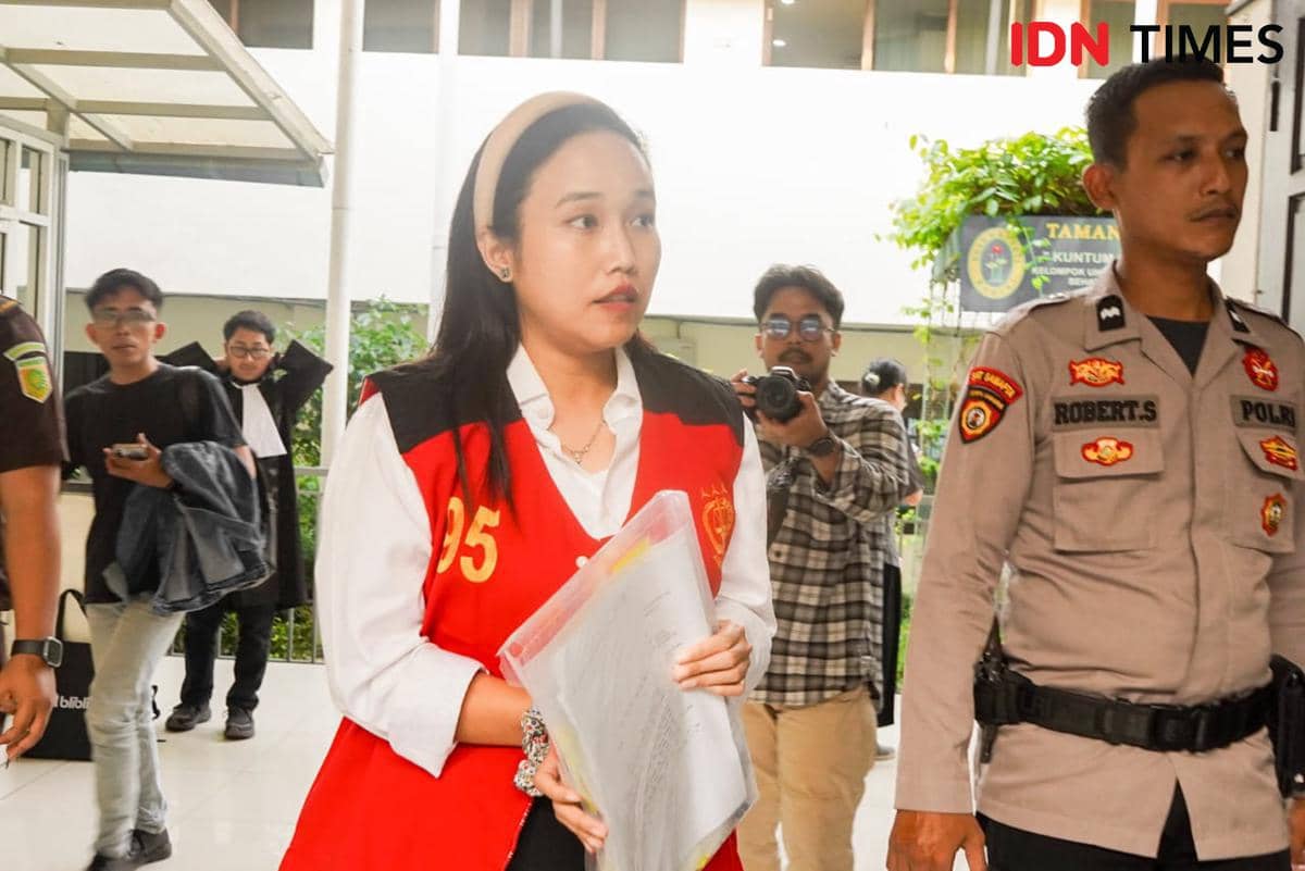 Bos Mecimapro, Fransiska Dwi Melani kembali menjalani sidang di PN Jakarta Selatan. (IDN Times/Rendy)