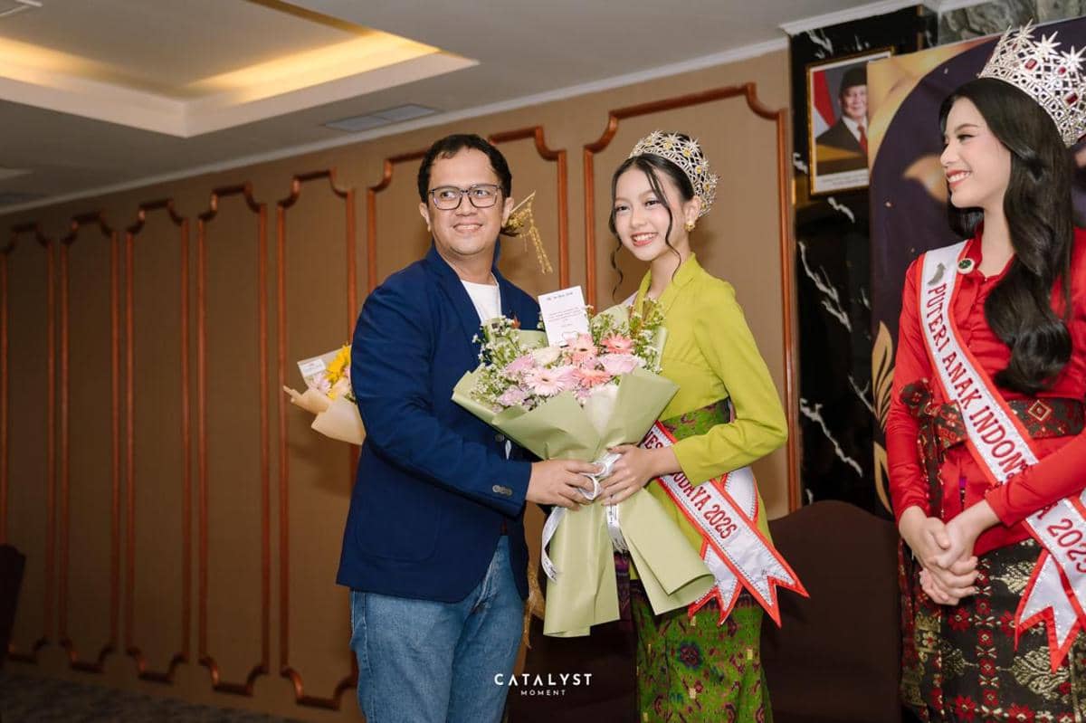 Irna Enggrasia Aurelia pelajar Sumsel yang menyabet gelar Puteri Anak Indonesia Budaya 2025.