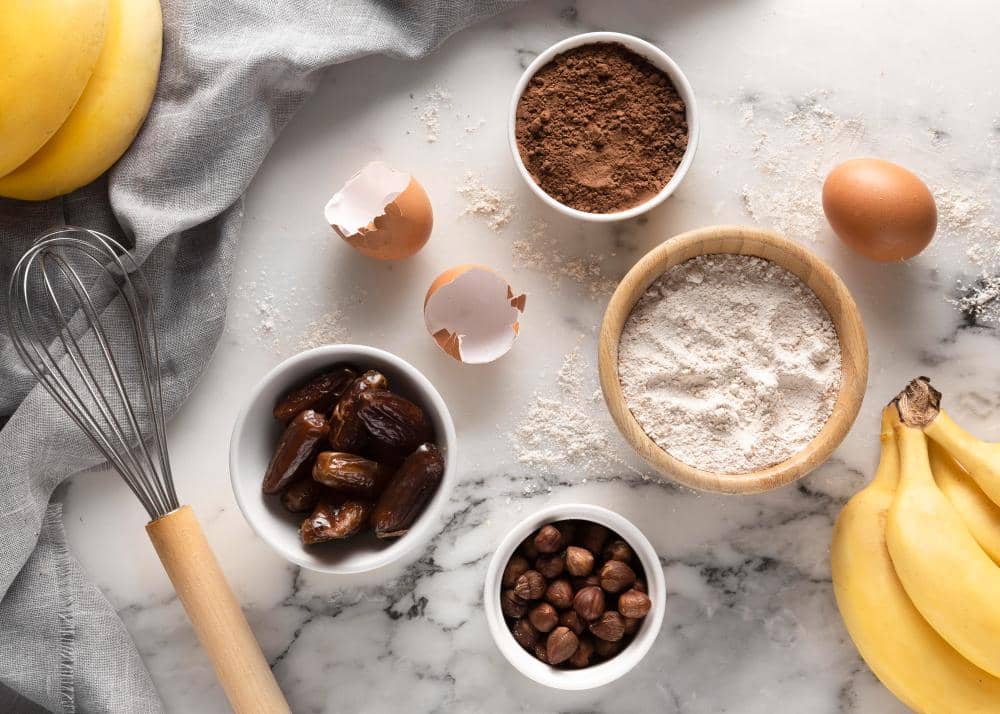 ilustrasi bahan membuat brownies pisang kukus