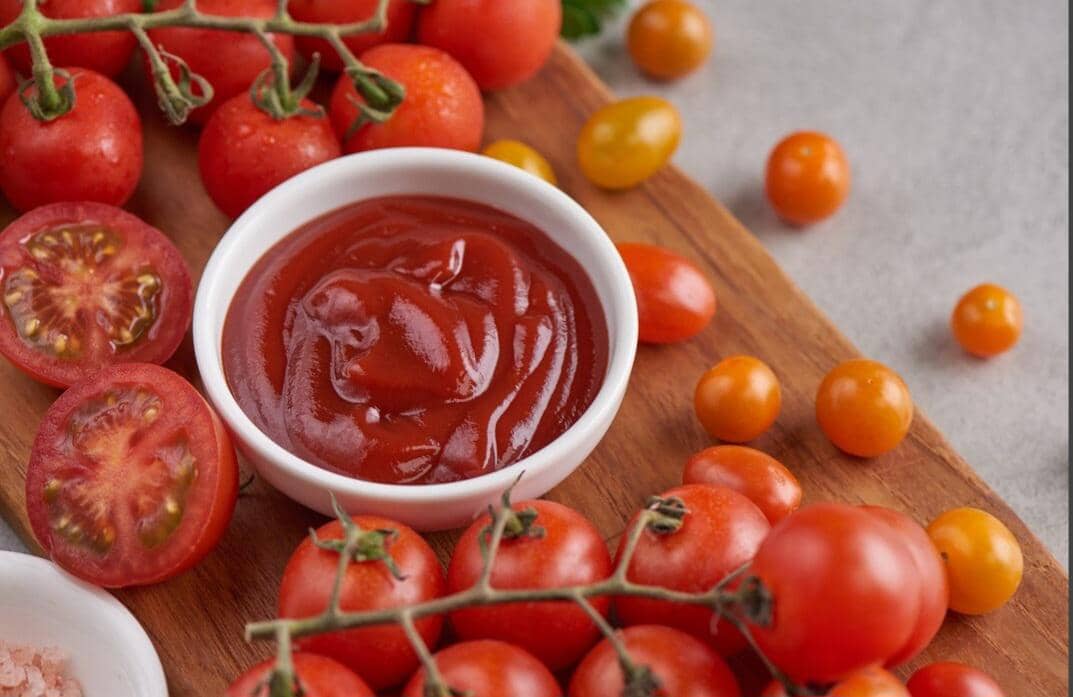 ilustrasi saus tomat homemade