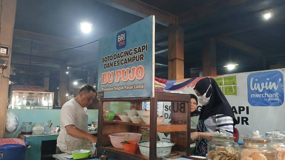 Soto sapi bu pujo, pasar beringharjo 