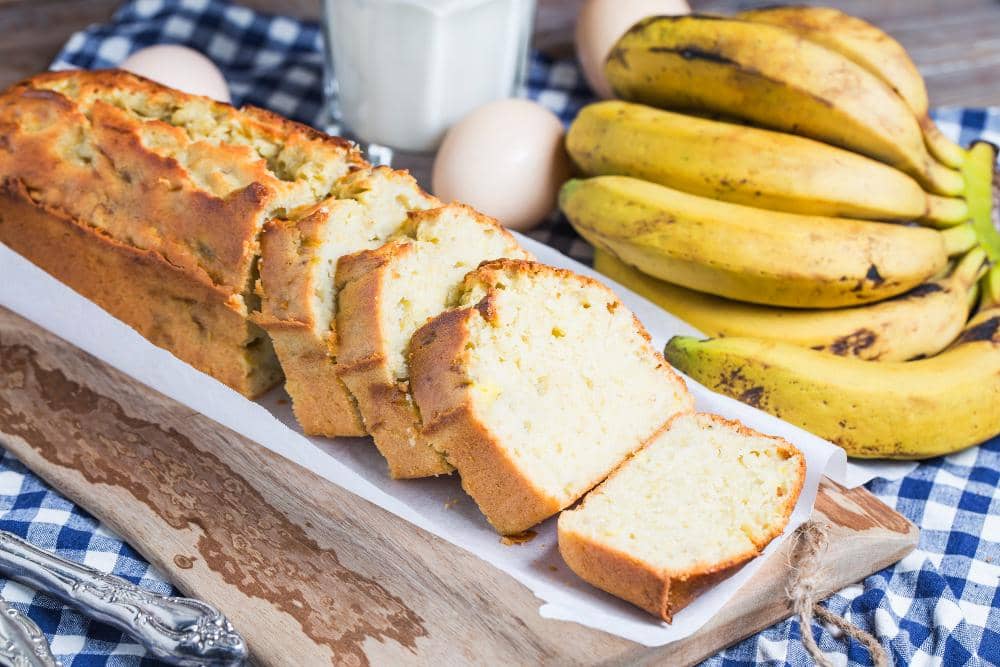 ilustrasi sajian banana bread