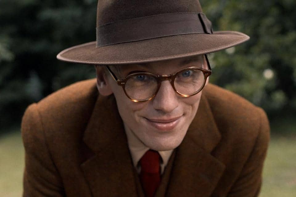 Jamie Campbell Bower dalam Stranger Things