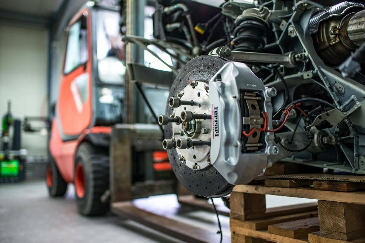 Ilustrasi rem hidrolik mobil 