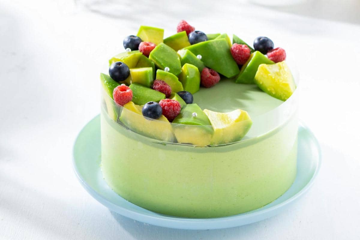 ilustrasi avocado mousse cake