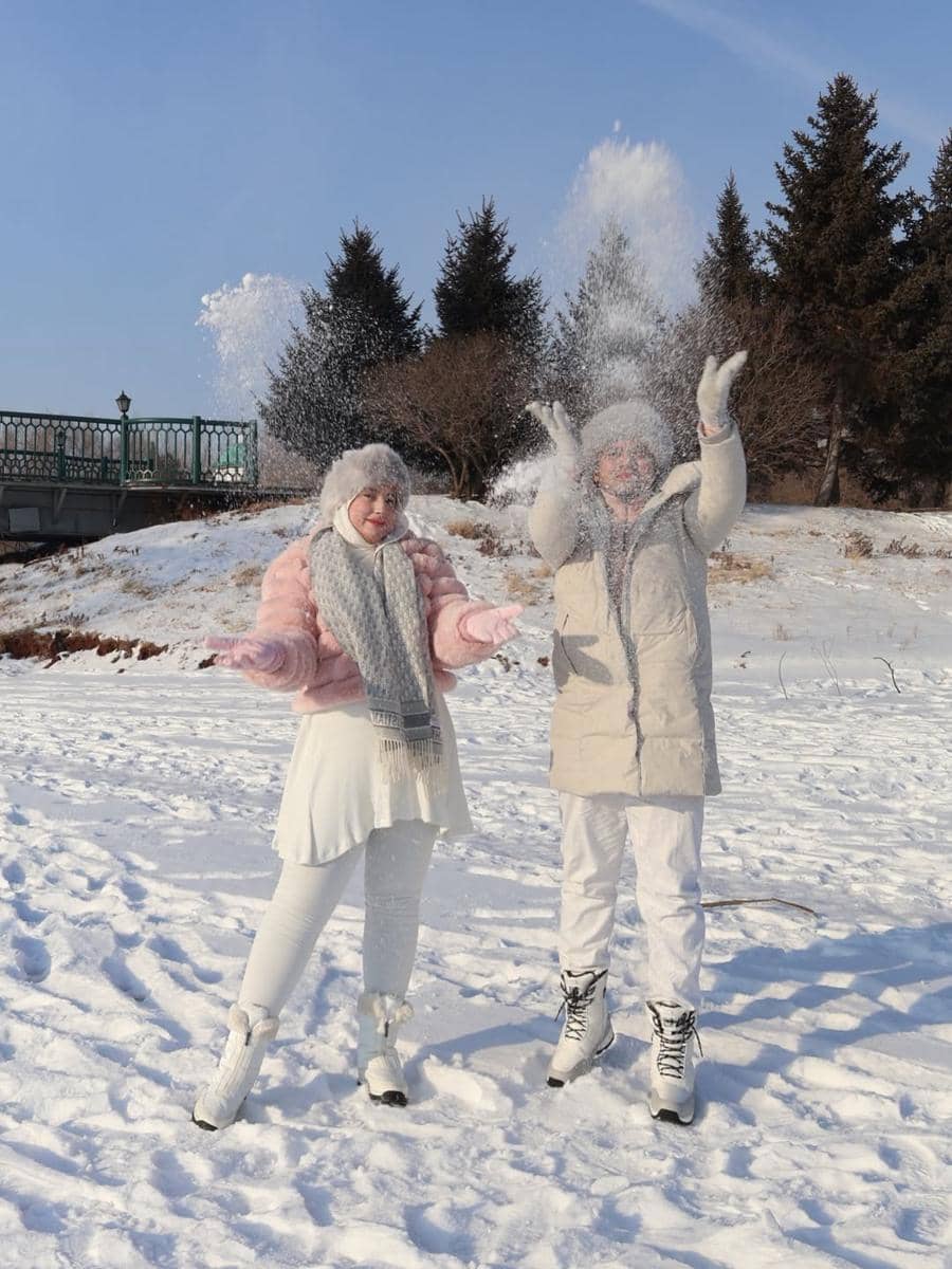 Tasyi Athasyia dan suami rayakan anniversary di Kota Harbin.