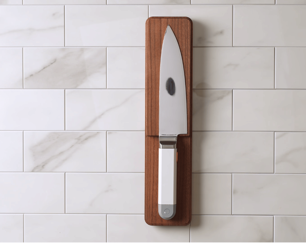 C-200 Ultrasonic Chef’s Knife dan alas pengisi daya nirkabel berbahan kayu mahoni