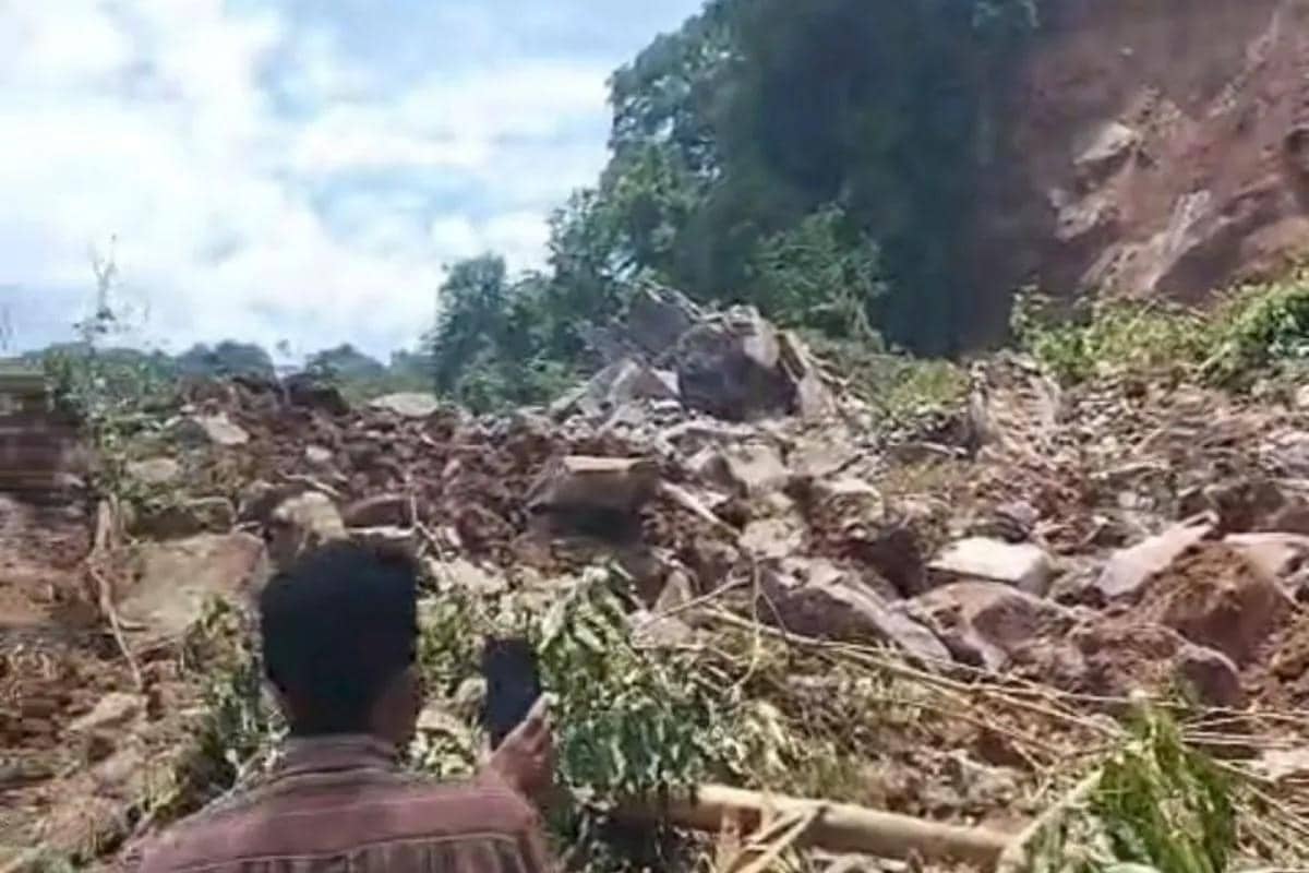 Longsor di Kabupaten Serang, Banten, Selasa (6/1/2026) 