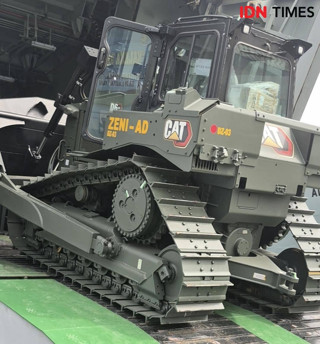 Banjir Sumatra, buldozer