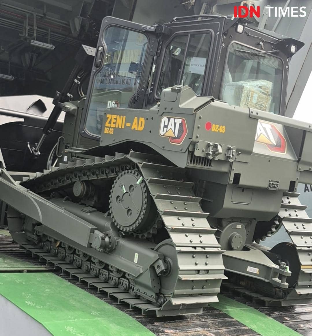 Banjir Sumatra, buldozer