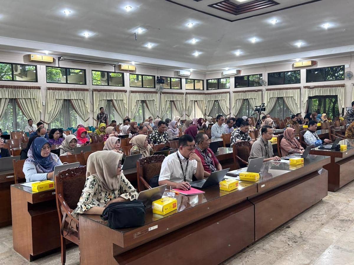 Edukasi dan bimbingan teknis (bimtek) pengisian Surat Pemberitahuan (SPT) Tahunan Pajak Penghasilan (PPh) Orang Pribadi menggunakan sistem terbaru, Coretax kepada 357 dosen dan tenaga kependidikan (tendik) di lingkungan Lembaga Layanan Pendidikan Tinggi (LLDIKTI) Wilayah VI Jawa Tengah, Selasa (6/1/2026). (Dok. DJP Jateng I)