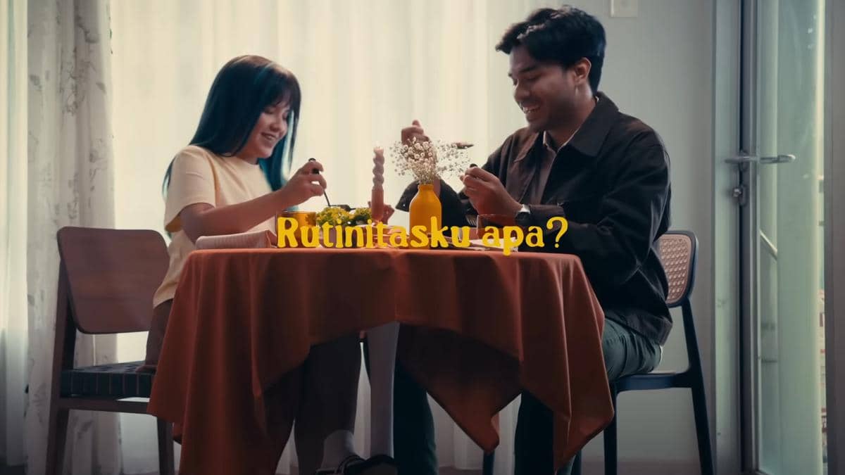 Video lirik lagu Rutinitas dari Idgitaf