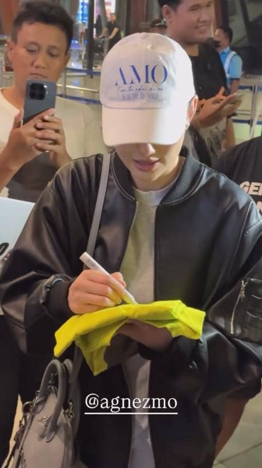 Agnez Mo Pulang ke Indonesia, Disambut Penggemar (instagram.com/the.agnation)
