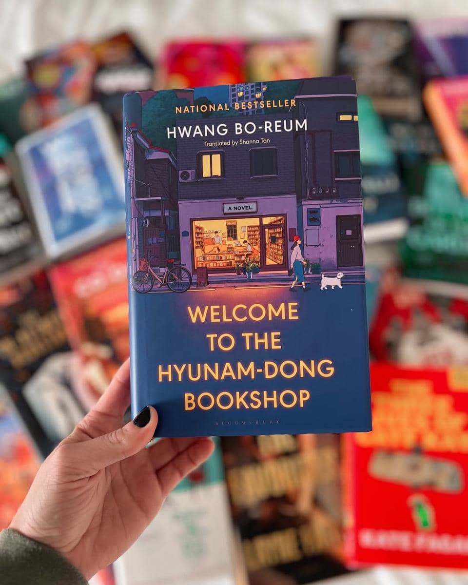 Buku Welcome to The Hyunam-Dong Bookshop