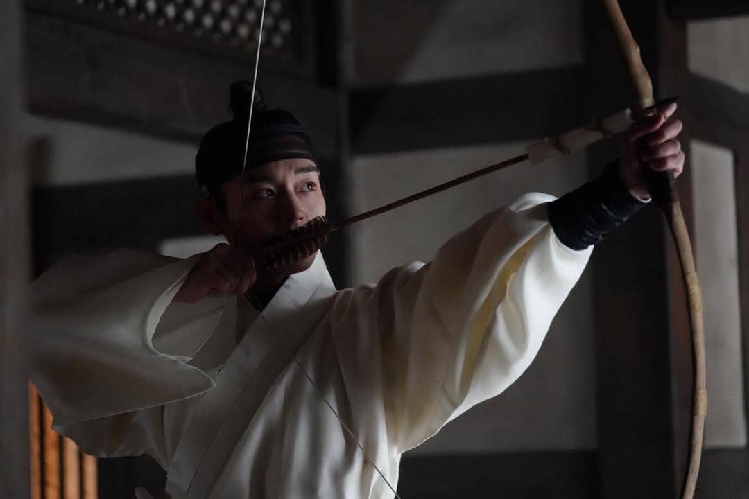 cuplikan film The King's Warden