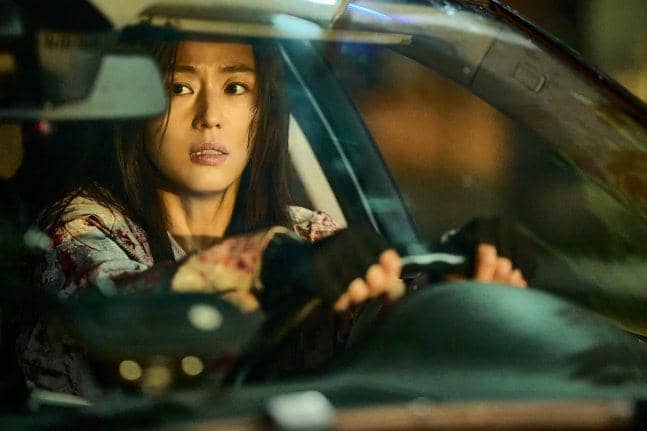 cuplikan film Colony