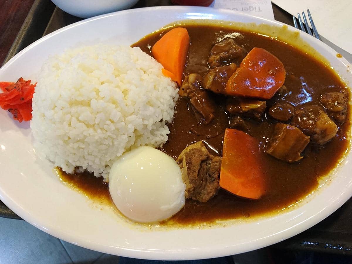 ilustrasi curry rice daging sapi ala Jepang