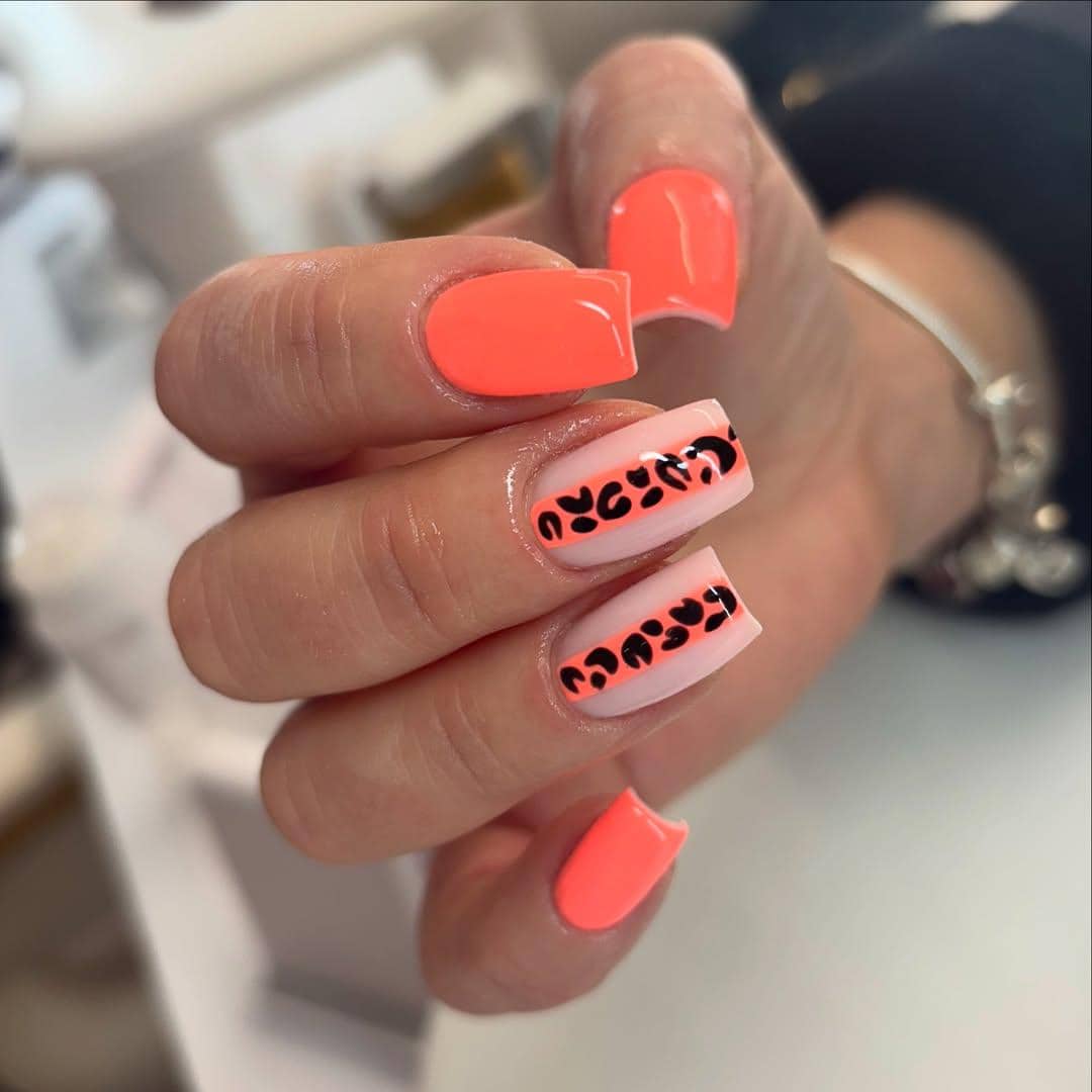 inspirasi nail art warna coral 