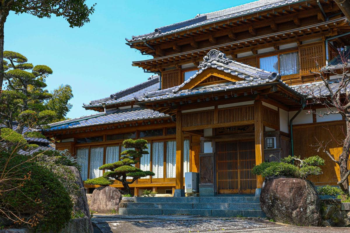 ilustrasi rumah tradisional Jepang