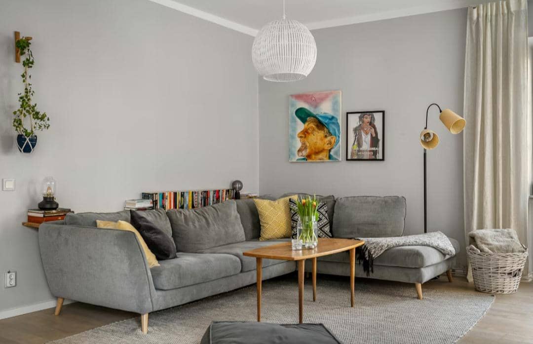 5 Kombinasi Sofa Abu-abu Minimalis, Beri Sentuhan Elegan di Ruang Tamu