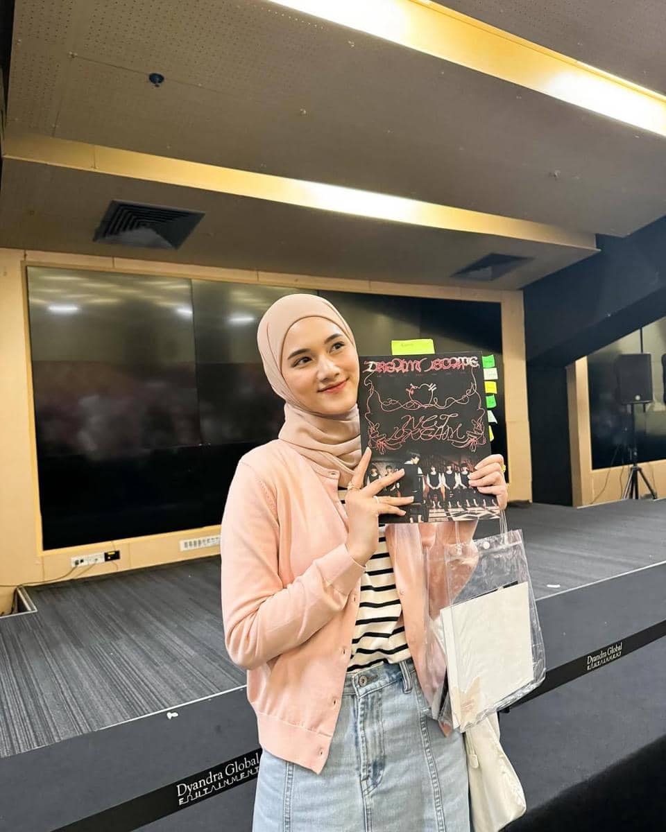 referensi padu padan cardigan ala Rania Sukandari