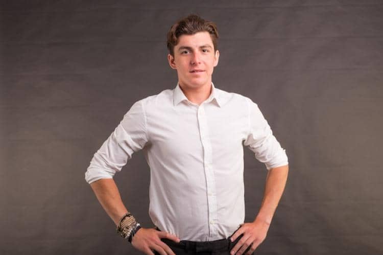 ilustrasi kemeja putih