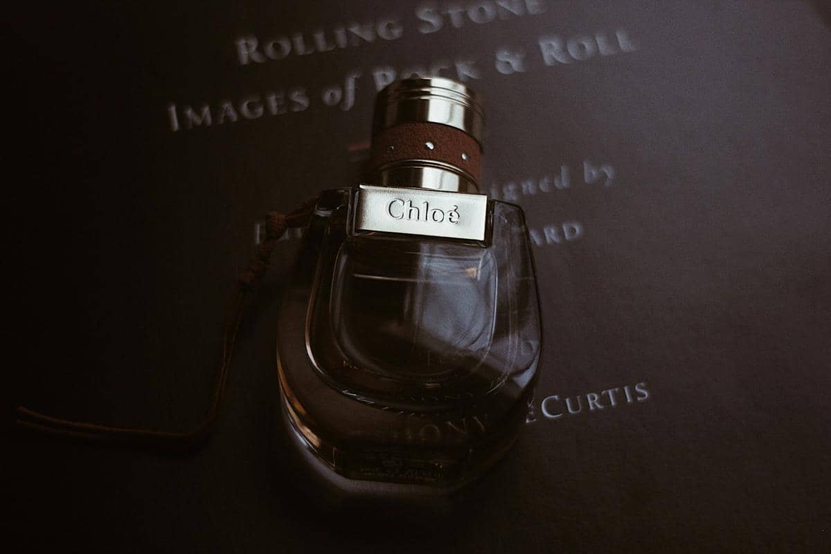 ilustrasi parfum pria