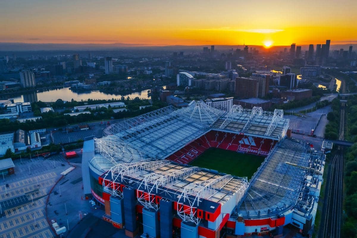Old Trafford, markas Manchester United