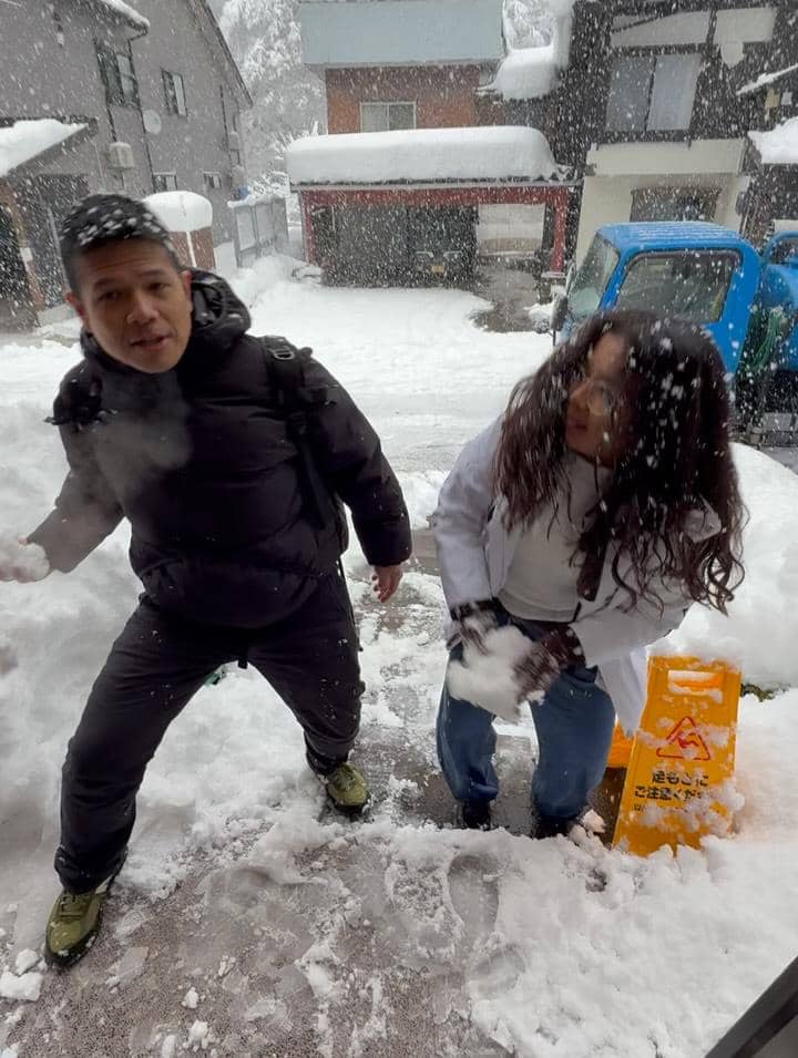Keluarga Baim dan Artika Sari Devi ke Niigata.