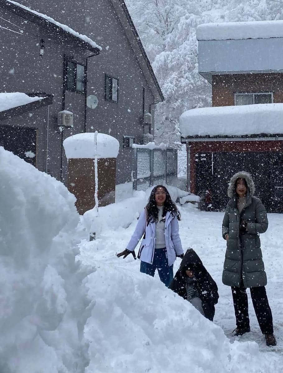 Keluarga Baim dan Artika Sari Devi ke Niigata.