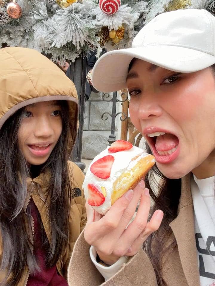 Keluarga Ayu Dewi berlibur ke Shanghai