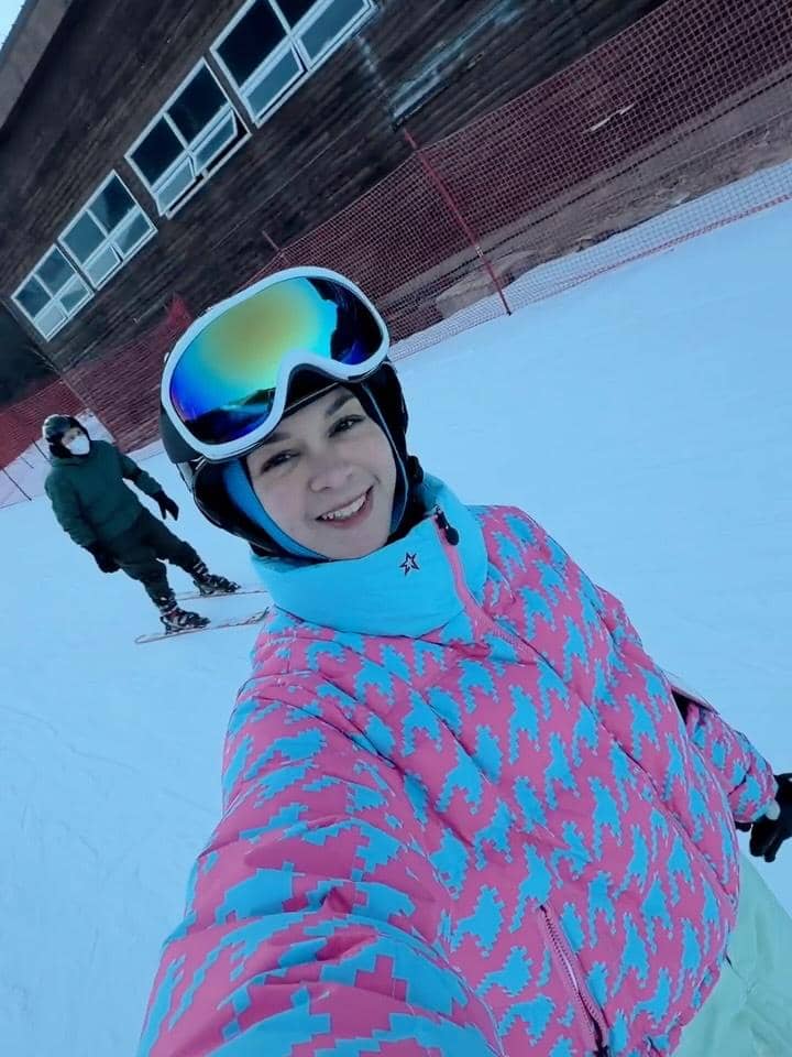 Tantri Namirah main ski di Gangwon-do.