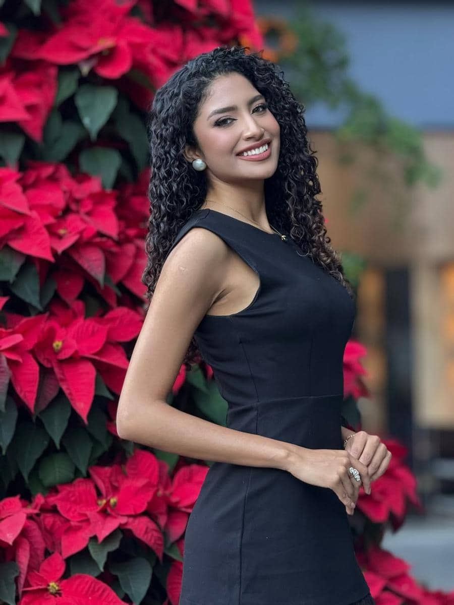 potret Cassandra Garcia, Miss World Meksiko 2026