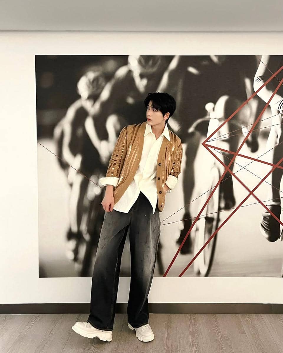 Outfit ala Zhang Ling He