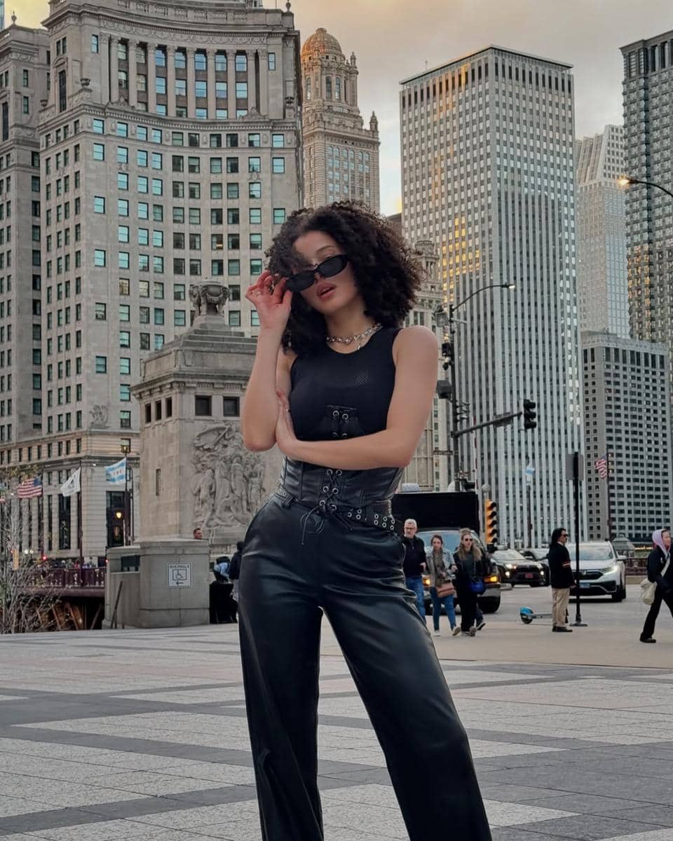 Ide OOTD ala Chase Infiniti