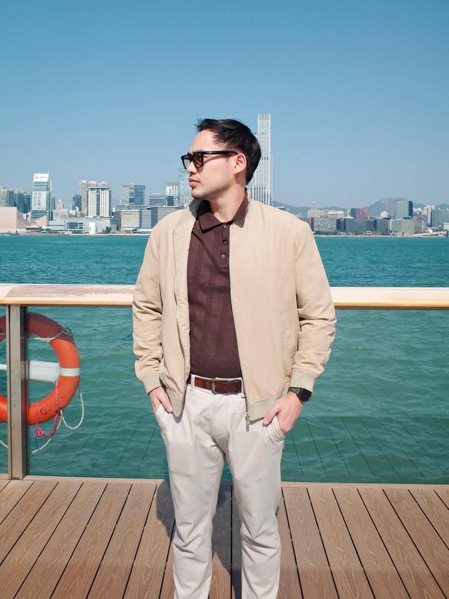 Keluarga Merdianti Octavia jalan-jalan di Hong Kong.