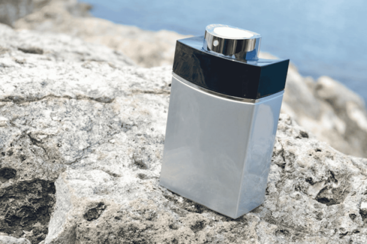 ilustrasi parfum dengan notes mineral