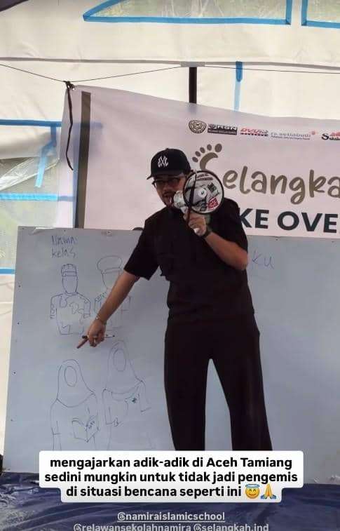 TikTokers Teuku Fayyadh Jadi Relawan Sekolah Darurat (instagram.com/.asamlambunk)