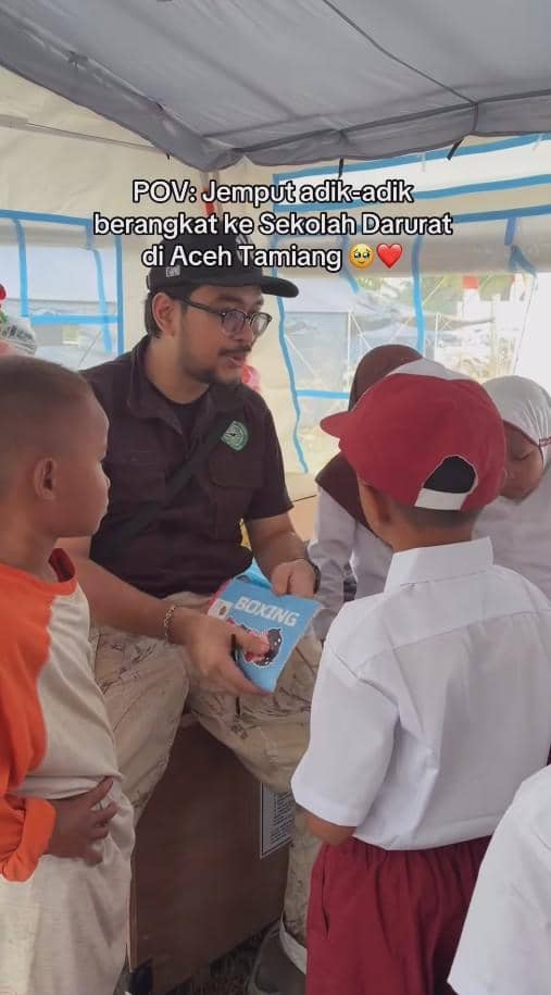 TikTokers Teuku Fayyadh Jadi Relawan Sekolah Darurat (instagram.com/.asamlambunk)