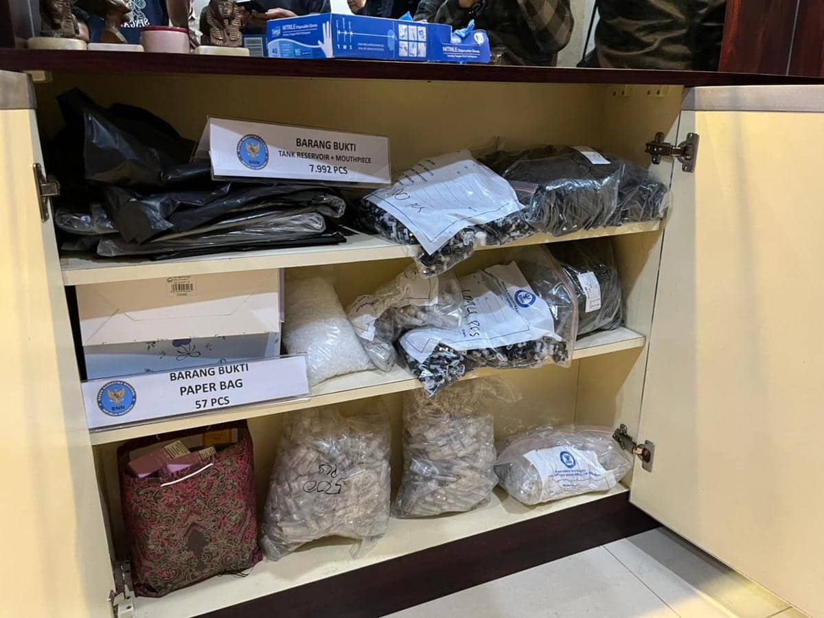 Tersangka penyelundupan vape narkotika ditangkap 
