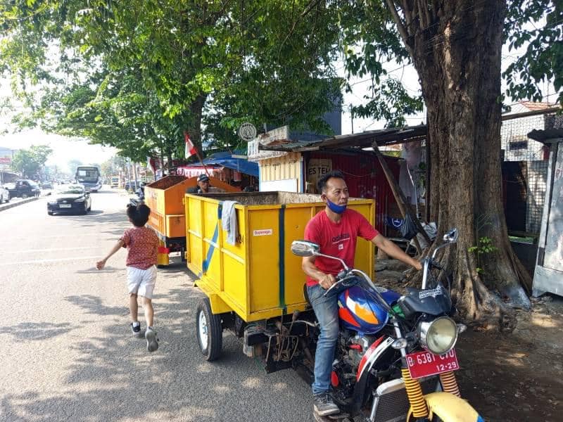 Sampah liar marak di Jalan HOS Cokroaminoto, Tangerang