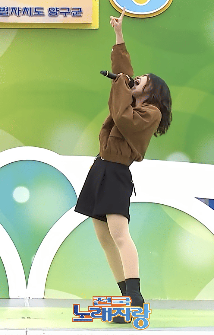 momen Santi Indri ikut kontes nyanyi di Korea Selatan