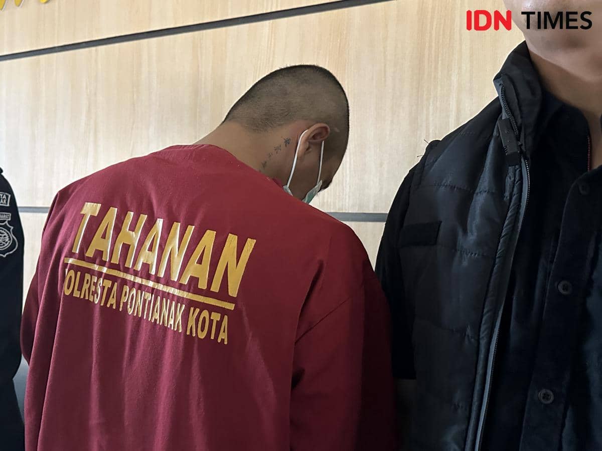 Pelaku persetubuhan anak di bawah umur.