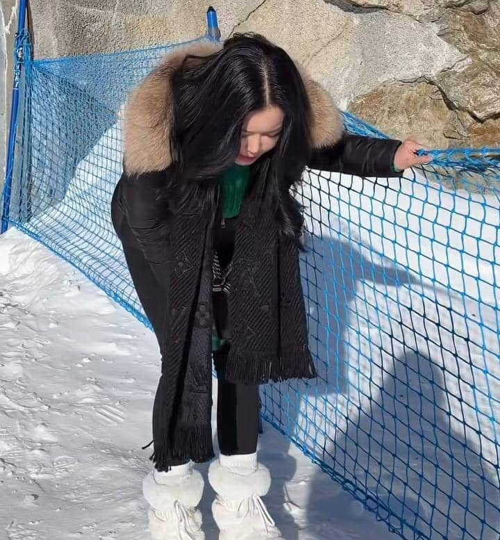 potret Nita Gunawan naik Gunung Jungfraujoch