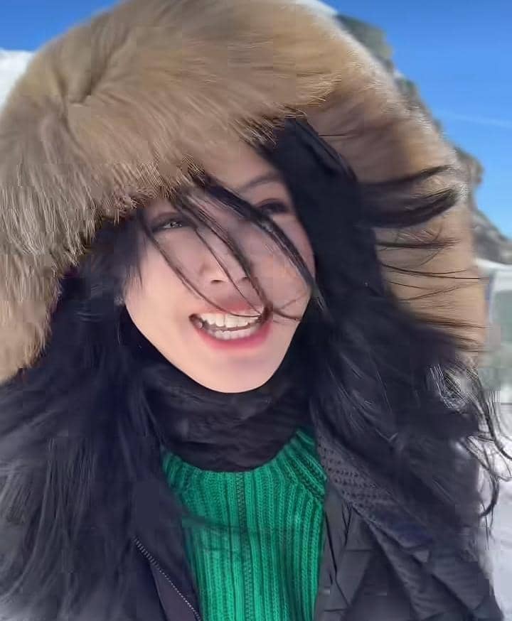 potret Nita Gunawan naik Gunung Jungfraujoch